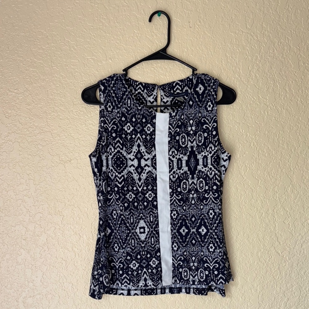 Women's Sleeveless Black and White Top